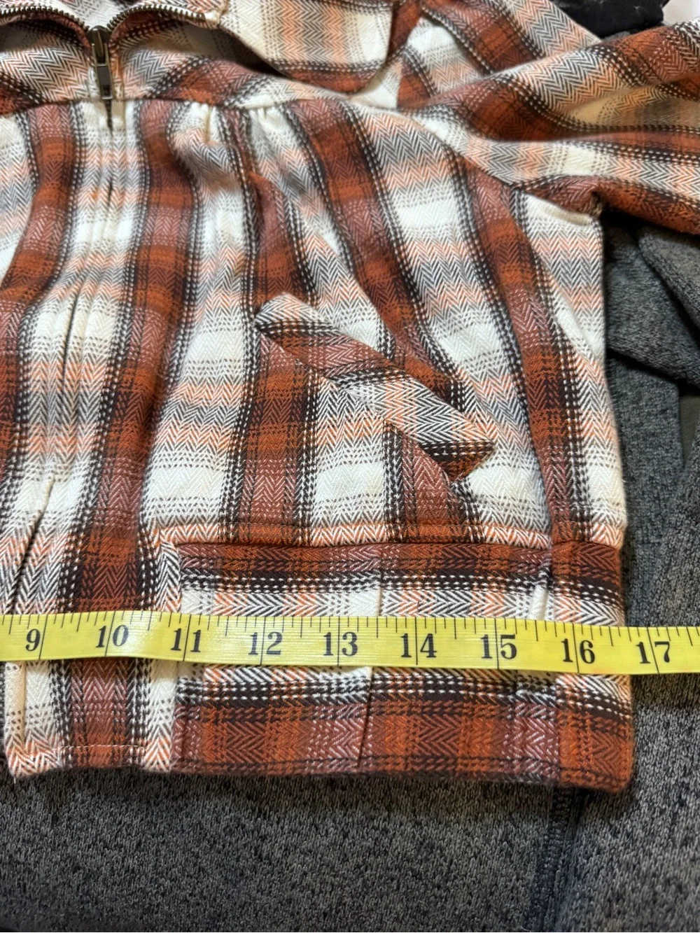 Decree plaid zip